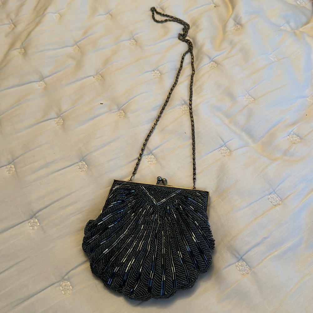 Beaded shoulder bag